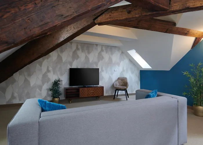 Golden Angel Suites By Adrez Praag